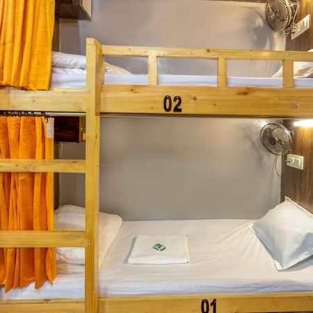 Sunrise Dormitory Hostel มุมไบ ภายนอก รูปภาพ