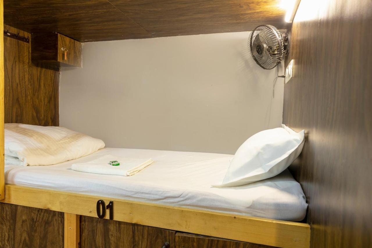 Sunrise Dormitory Hostel มุมไบ ภายนอก รูปภาพ
